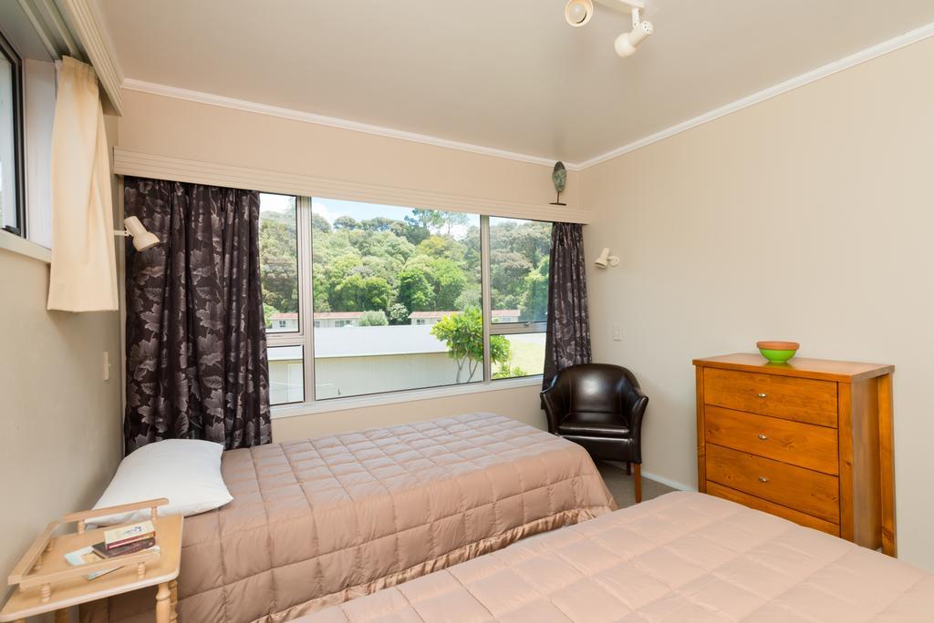 Waitangi Beach House Номер фото